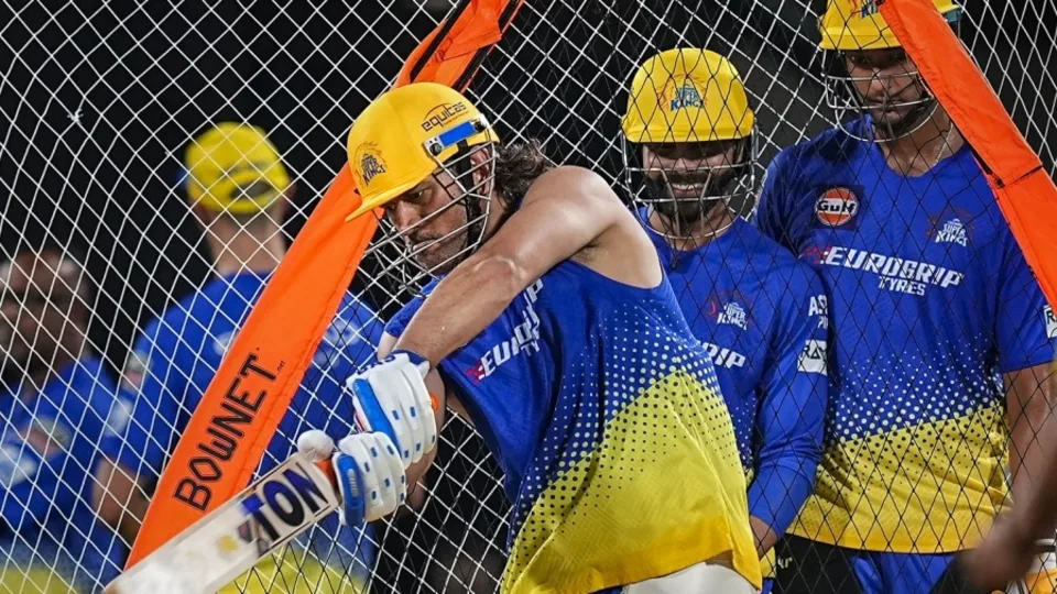 He's hitting the ball beautifully in the nets and is still as determined as ever to make a contribution to the franchise' - Stephen Fleming on Dhoni.